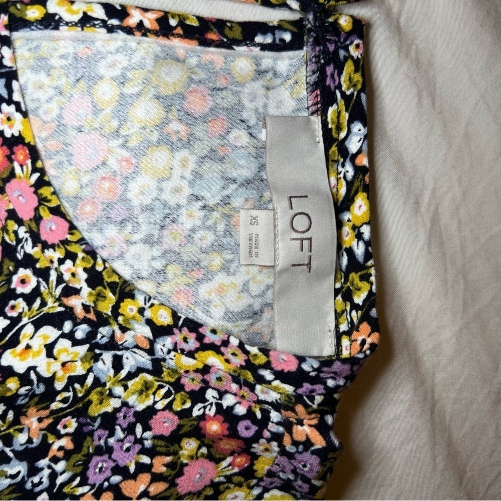 LOFT Short Sleeve Baby Doll Black & Floral Mini Short One Tier Dress Womens XS - Picture 5 of 7
